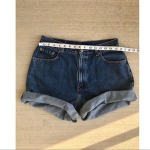 🎉High Waist Vintage Levi Shorts💕